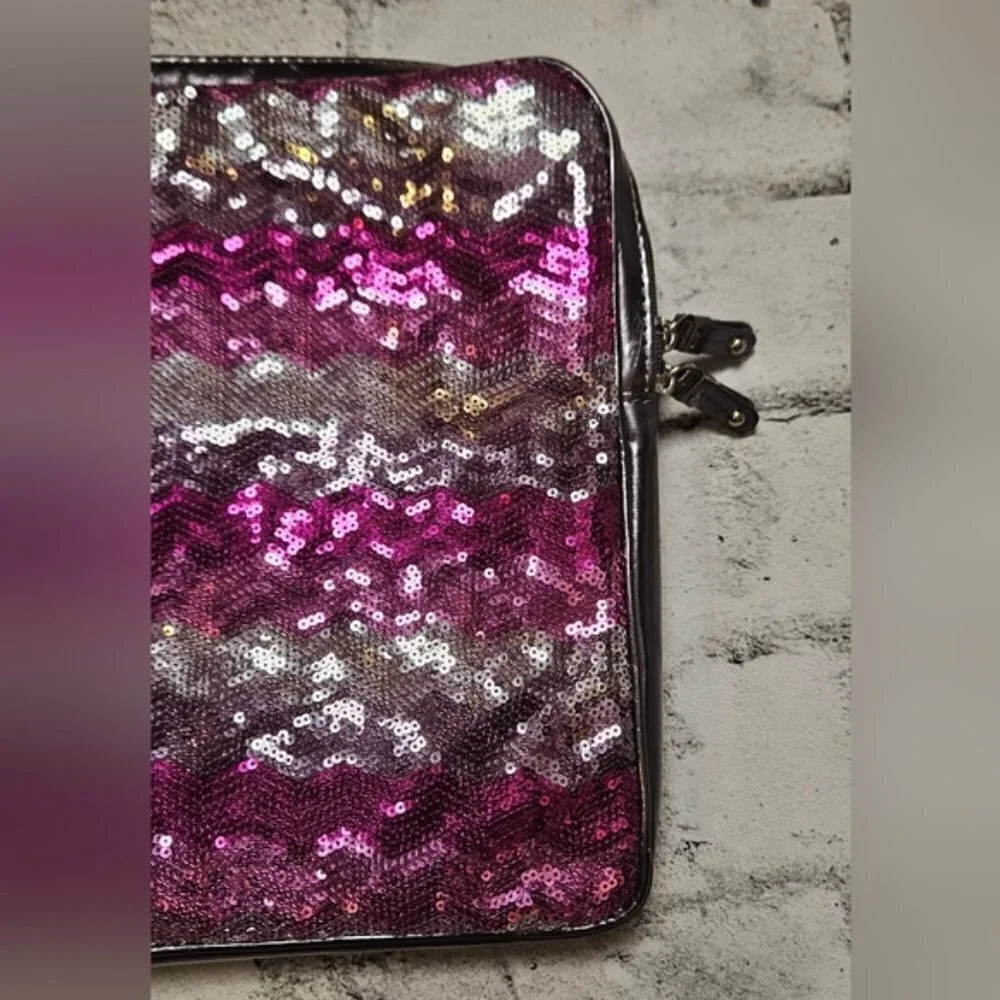 NINE West Computer Laptop Travel Case/Bag. Silver & Pink Sequins